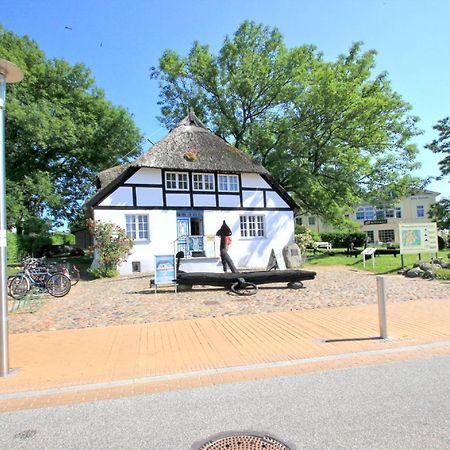 Fewo Mit Terrasse, Gratis Nutzung Vom Ahoi Erlebnisbad Und Sauna In Sellin - Haus Blick Zur See Fewo 13 غورين المظهر الخارجي الصورة