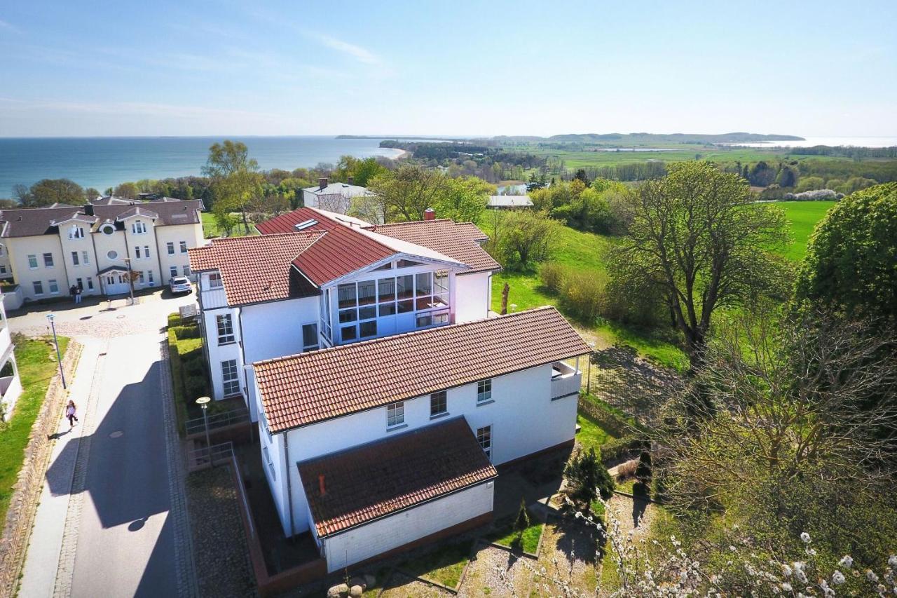 Fewo Mit Terrasse, Gratis Nutzung Vom Ahoi Erlebnisbad Und Sauna In Sellin - Haus Blick Zur See Fewo 13 غورين المظهر الخارجي الصورة