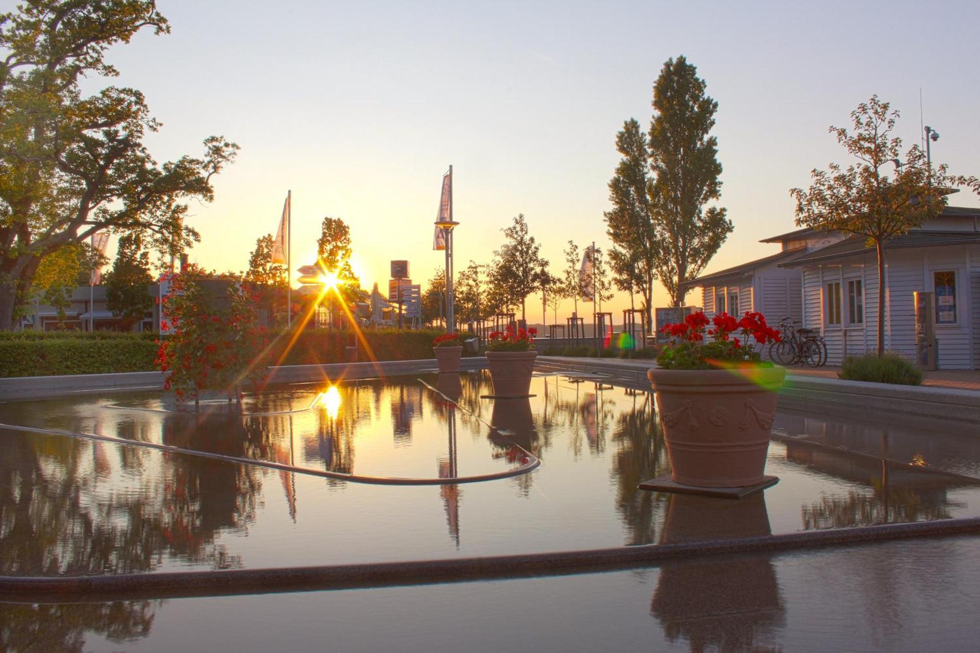Fewo Mit Terrasse, Gratis Nutzung Vom Ahoi Erlebnisbad Und Sauna In Sellin - Haus Blick Zur See Fewo 13 غورين المظهر الخارجي الصورة